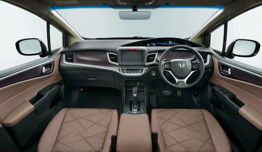  Honda Jade RS 2015 года  (фото 12 из 21)
